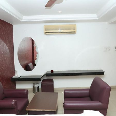 韦洛尔 Sri Srinivasar Residency酒店 外观 照片